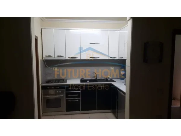 Tirane, shitet apartament 1+1+Aneks Kati 1, (Allias)