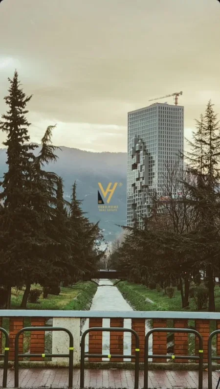 Tirane, jepet me qera dyqan Kati 0, 40 m² 4.800 € (RRUGA E ELBASANIT)