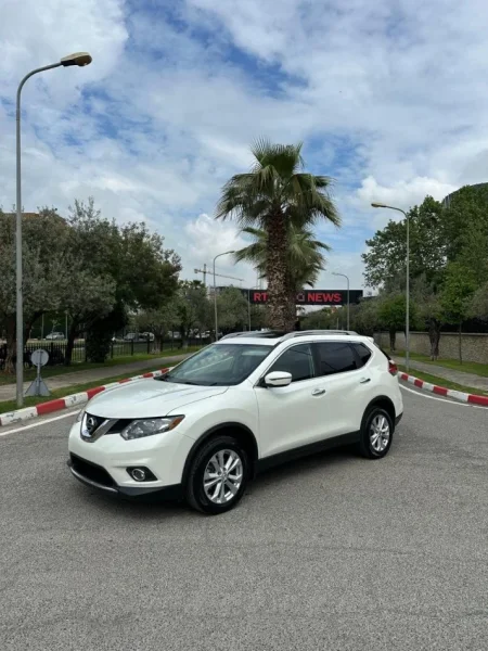 Tirane, shes SUV | Xhip NISSAN ROGUE 2.5 Benzin+Gaz, e bardhë automatik Klima 176.000 km