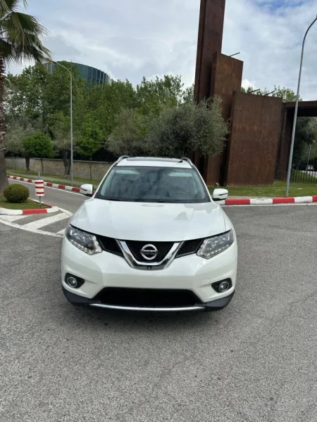 Tirane, shes SUV | Xhip NISSAN ROGUE 2.5 Benzin+Gaz, e bardhë automatik Klima 176.000 km