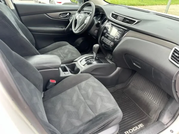 Tirane, shes SUV | Xhip NISSAN ROGUE 2.5 Benzin+Gaz, e bardhë automatik Klima 176.000 km