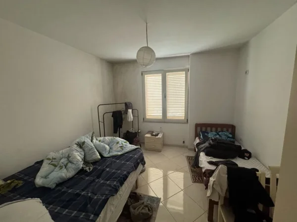 Tirane, shitet apartament 1+1 Kati 3, 84 m² 110.000 € (misto mame)