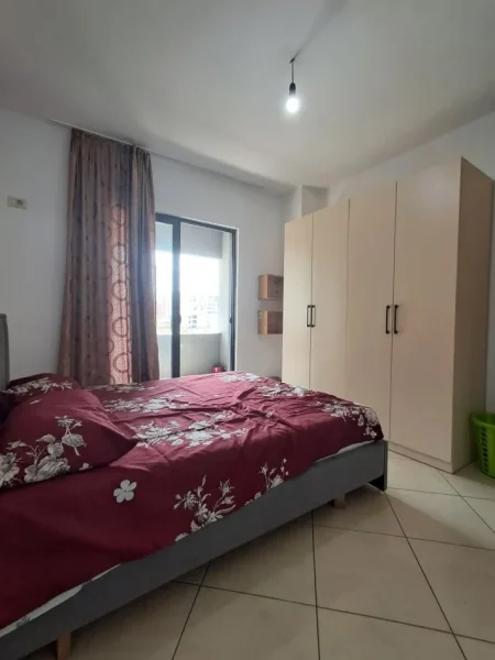 Tirane, jepet me qera apartament 2+1+Aneks+Ballkon , 110 m² 500 € (astir)