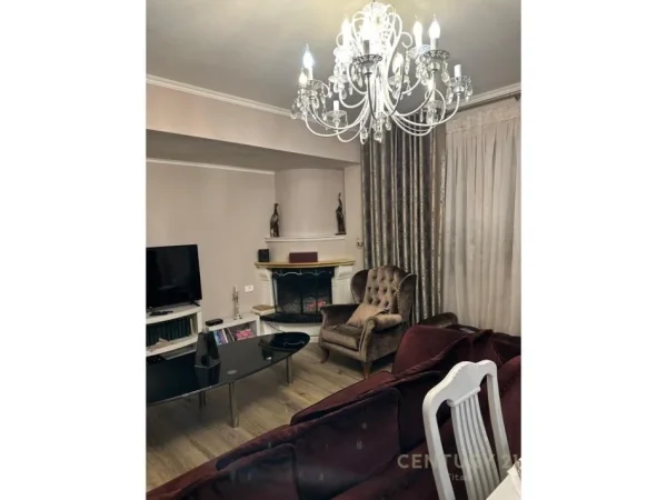 Tirane, shitet apartament Kati 1, 75 m² 120.000 € 