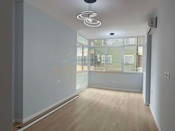 Tirane, shitet apartament 2+1+Aneks Kati 1, 93 m² 265.000 € (Myslym Shyri tek Rruga Him Kolli)