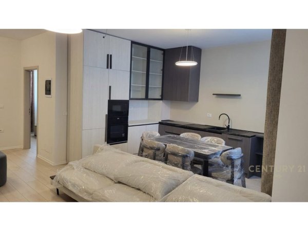 Tirane, jepet me qera apartament 2+1 Kati 4, 96 m² 700 € (River Residence)