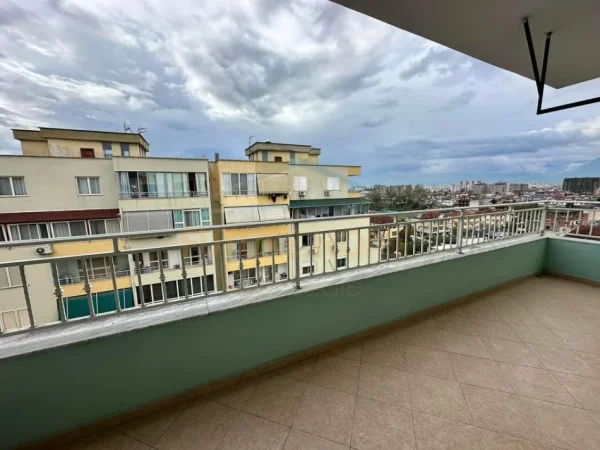 Tirane, jepet me qera apartament 2+1 Kati 7, 85 m² 400 € (Rezidences Klensi, Unaza e Re, Tirane)