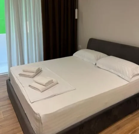 Tirane, jepet me qera 2+1 Kati 3, 85 m² 800 € (Rruga kavajes)