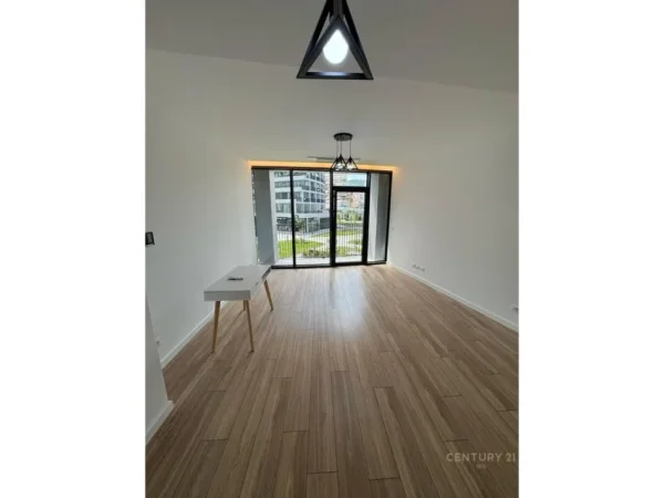 Tirane, jepet me qera zyre Kati 1, 70 m² 1.000 € (Lake View Residence)