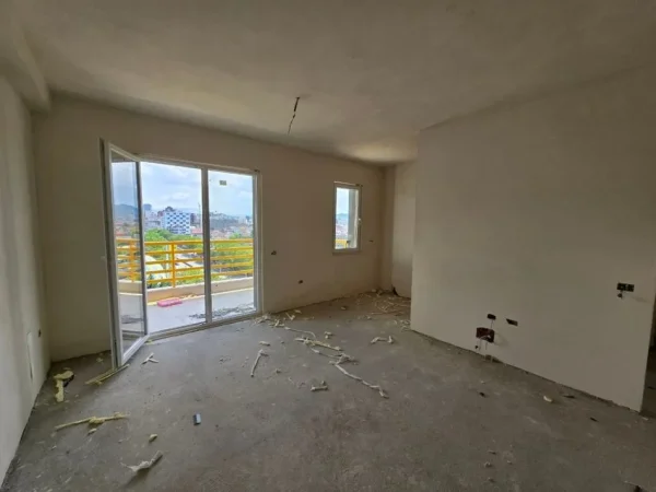 Tirane, shitet apartament 2+1+Ballkon Kati 8, 122 m² 192.000 € (DRITAN HOXHA)