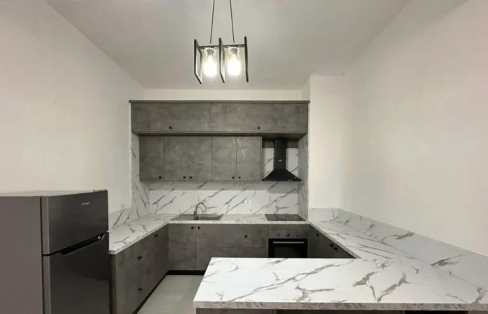 Tirane, jepet me qera apartament 2+1+Ballkon Kati 1, 110 m² 500 € (Kodra e Diellit (Rezidenca2))