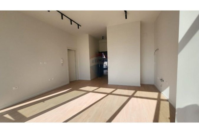 Tirane, shitet apartament 1+1+Ballkon Kati 4, 57 m² 124.000 € (BULEVARDI ZOGU I 1)