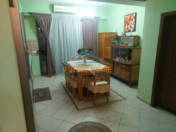 Tirane, jepet me qera apartament 2+1 Kati 2, 110 m² 500 € (Tregu Elektrik)