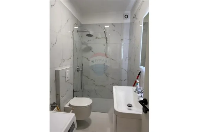 Tirane, shitet apartament 1+1+Ballkon Kati 7, 65 m² 168.000 € (rruga sali butka)