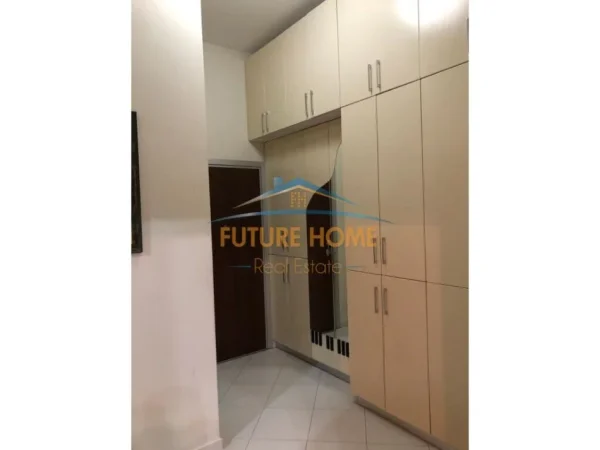 Tirane, shitet apartament 1+1 Kati 1, 82 m² 250.000 € (Rruga e Bogdanëve, Tiranë)