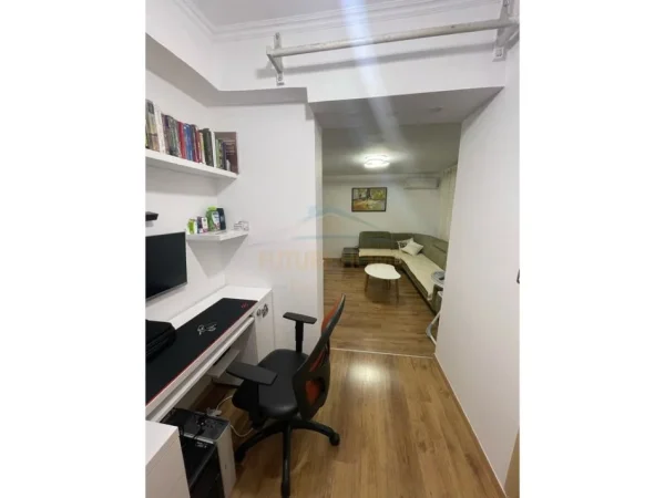 Tirane, jepet me qera apartament 2+1 Kati 5, 80 m² 600 € (mine peza)