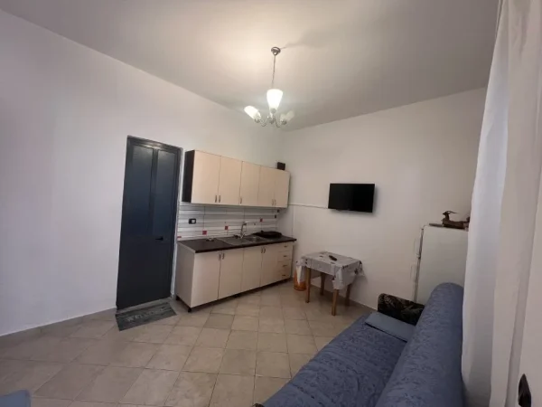 Tirane, jepet me qera shtepi 1+1 Kati 0, 60 m² 35000