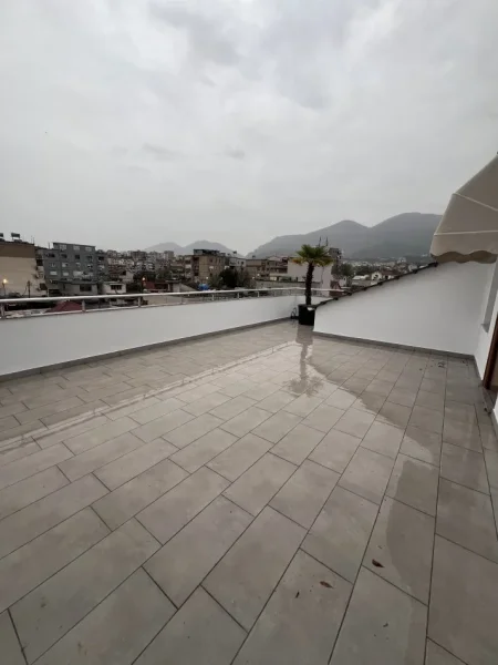 Tirane, jepet me qera apartament 2+1+Aneks+Ballkon  Kati 3, 350€ (Shaban duka)