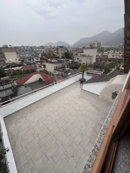 Tirane, jepet me qera apartament 2+1+Aneks+Ballkon  Kati 3, 350€ (Shaban duka)