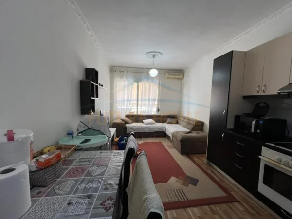 Tirane, shitet apartament 2+1 Kati 7, 91 m² 140.000 € (pranë Bar Santana)