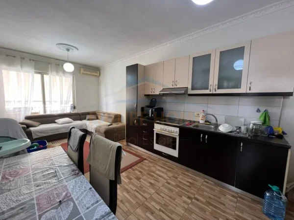 Tirane, shitet apartament 2+1 Kati 7, 91 m² 140.000 € (pranë Bar Santana)