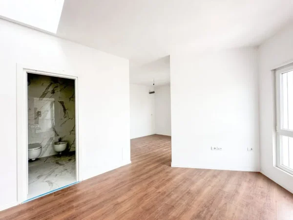 Tirane, shitet apartament 2+1+Ballkon Kati 11, 98 m² 250.000 € (Rruga e Barrikadave)