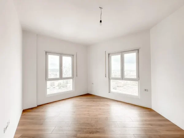 Tirane, shitet apartament 2+1+Ballkon Kati 11, 98 m² 250.000 € (Rruga e Barrikadave)
