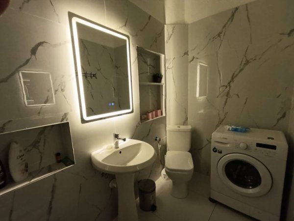 Korce, jap me qera apartament 2+1+Ballkon Kati 2, 1 m² 280 € (Midhi Kostani L 9 perballe lulishtes se shen Marise qender)