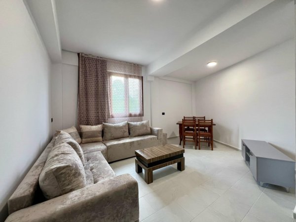 Tirane, jepet me qera apartament 1+1 Kati 2, 50 m² 300 € (Rruga Mihal Grameno)