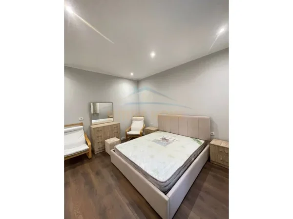 Tirane, jepet me qera apartament 1+1 Kati 0, 57 m² 550 € (Myslym Shyri)