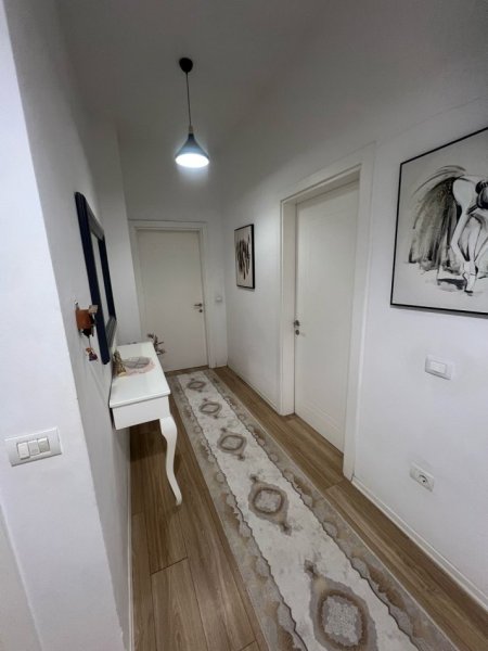 Tirane, jepet me qera apartament 2+1+Ballkon Kati 2, 100 m² 450 € (Prane Casa Italia)