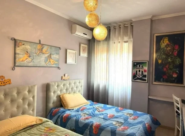 Tirane, shitet apartament 2+1 Kati 7, 114 m² 265.000 € (Rruga kavajes)