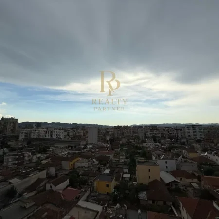 Tirane, shitet apartament 3+1+Ballkon , 134 m² 250.000 € (Bulevardi i Ri)