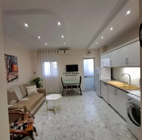 Tirane, jepet me qera apartament 1+1+Ballkon Kati 3, 71 m² 550 € (KOMUNA E PARISIT)