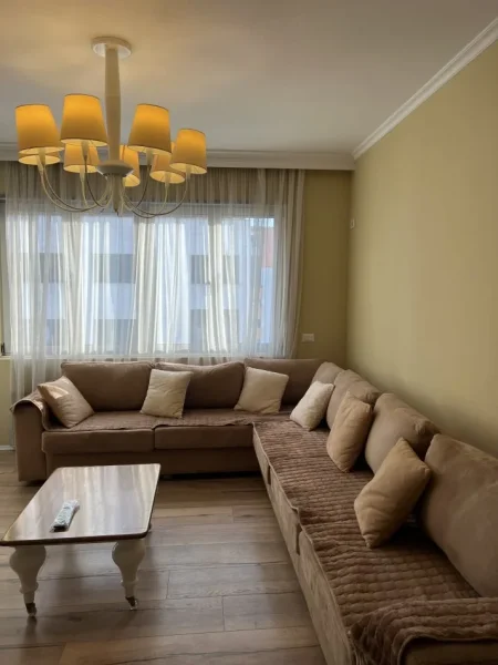 Tirane, jepet me qera apartament 2+1+Ballkon Kati 7, 95 m² 500 € (ASTIR KOMPLEKSI MOLLA)