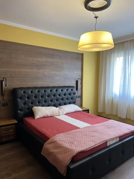 Tirane, jepet me qera apartament 2+1+Ballkon Kati 7, 95 m² 500 € (ASTIR KOMPLEKSI MOLLA)