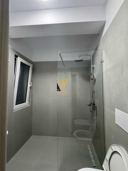 Tirane, jepet me qera apartament 2+1+Ballkon Kati 2, 97 m² 750 € (ISH FUSHA E AVIACIONIT)
