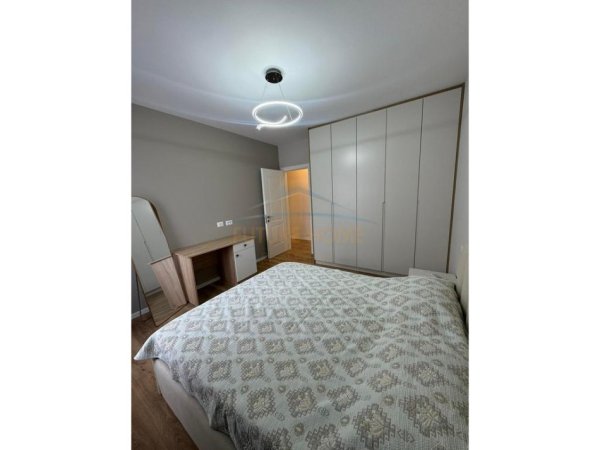 Tirane, jepet me qera apartament 2+1 Kati 3, 90 m² 750 € (Rruga e Kavajes)
