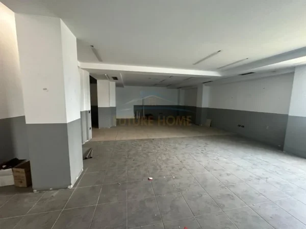 Tirane, jepet me qera zyre Kati 2, 1.000 m² (Rruga Xhanfize Keko, Xhamllik)