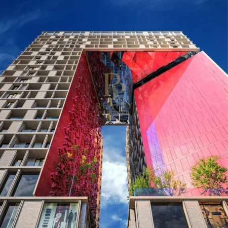 Tirane, shitet apartament 1+1+Ballkon Kati 8, 84 m² 180.000 € (Komuna e Parisit)