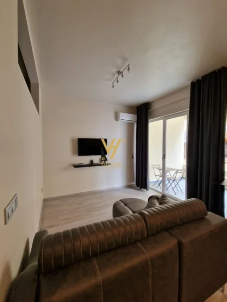 Tirane, jepet me qera apartament 1+1+Ballkon Kati 3, 65 m² 700 € (KOPSHTI ZOOLOGJIK)