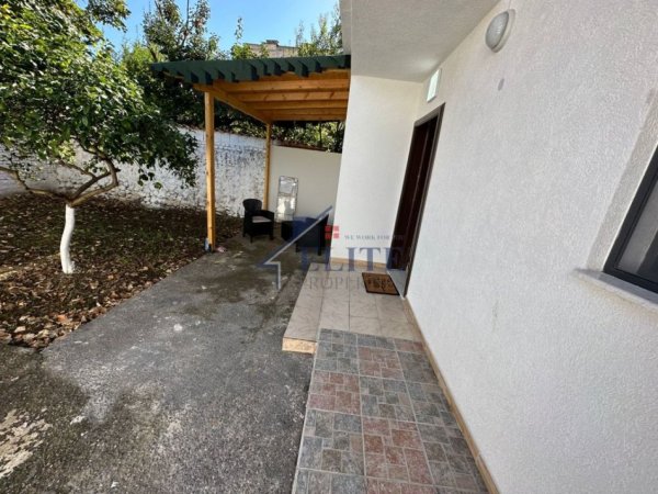 Tirane, jepet me qera shtepi 1+1+Aneks+Ballkon Kati 0, 60 m² 550 € (Tregu Cam)