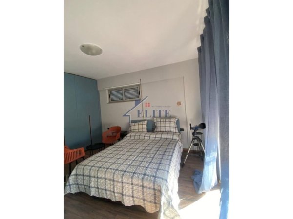 Tirane, jepet me qera apartament 2+1+Ballkon Kati 5, 120 m² 850 € (Pazari i Ri)