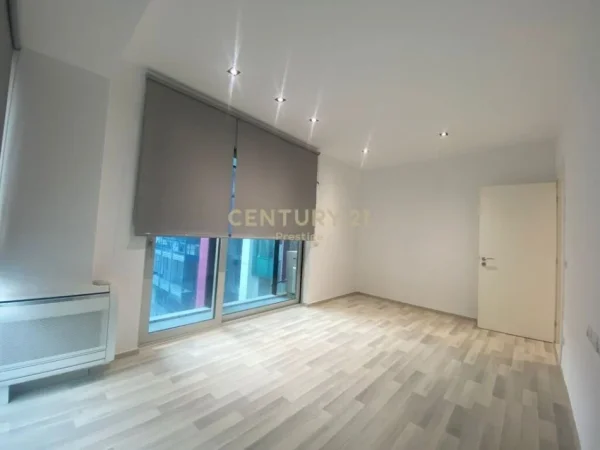 ‼️  𝐀𝐏𝐀𝐑𝐓𝐀𝐌𝐄𝐍𝐓 𝐍𝐄 𝐒𝐇𝐈𝐓𝐉𝐄 𝟐+𝟏+𝟐 𝐈 𝐕𝐄𝐍𝐃𝐎𝐒𝐔𝐑 𝐓𝐄𝐊 "𝐀𝐌𝐁𝐀𝐒𝐀𝐃𝐎𝐑 𝟑", 𝐓𝐈𝐑𝐀𝐍𝐄  ‼️