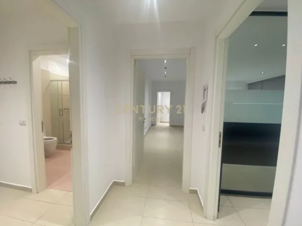 ‼️  𝐀𝐏𝐀𝐑𝐓𝐀𝐌𝐄𝐍𝐓 𝐍𝐄 𝐒𝐇𝐈𝐓𝐉𝐄 𝟐+𝟏+𝟐 𝐈 𝐕𝐄𝐍𝐃𝐎𝐒𝐔𝐑 𝐓𝐄𝐊 "𝐀𝐌𝐁𝐀𝐒𝐀𝐃𝐎𝐑 𝟑", 𝐓𝐈𝐑𝐀𝐍𝐄  ‼️