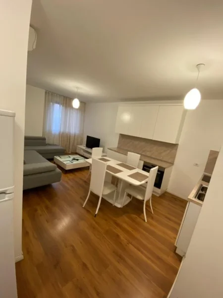 Tirane, jepet me qera apartament 1+1 Kati 2, 70 m² 500 € (Unaza e Re ,Teodor Keko)