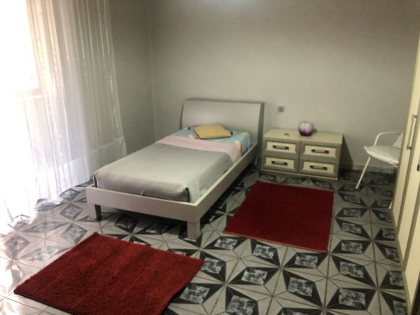 Tirane, jepet me qera apartament 3+1+Aneks+Ballkon Kati 5, 72 m² 550 € (muhamed gjollesha)