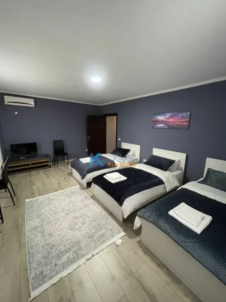 Tirane, jap me qera apartament 2+1 Kati 3, 75 m² (Laprake, afer Spitalit Ushtarak)