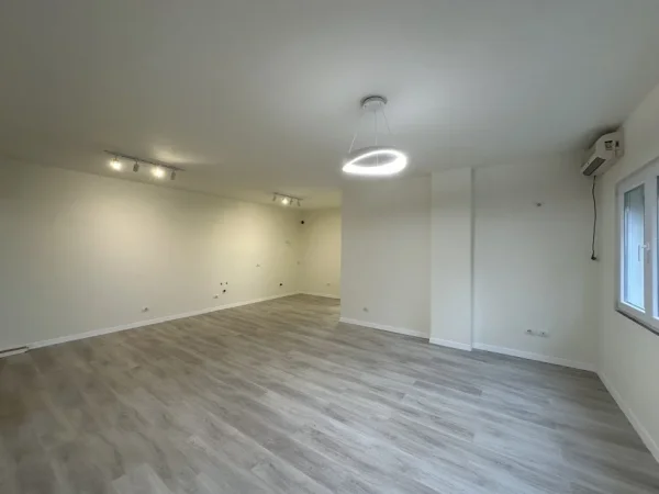 Tirane, shitet apartament 2+1+Ballkon Kati 2, 98 m² 162.000 € (Rruga Dritan Hoxha)