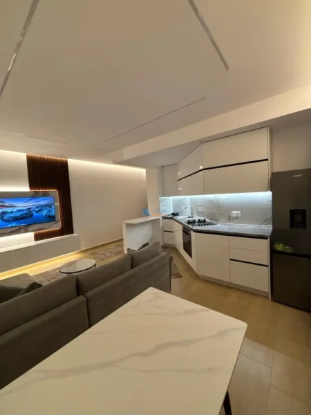 Tirane, jap me qera apartament 1+1+Ballkon Kati 4, 67 m² 800 € (afer Kopshtit Botanik)